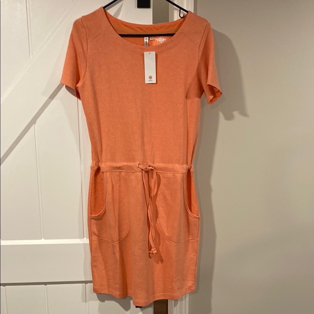 Peach dress. Malibu orange.